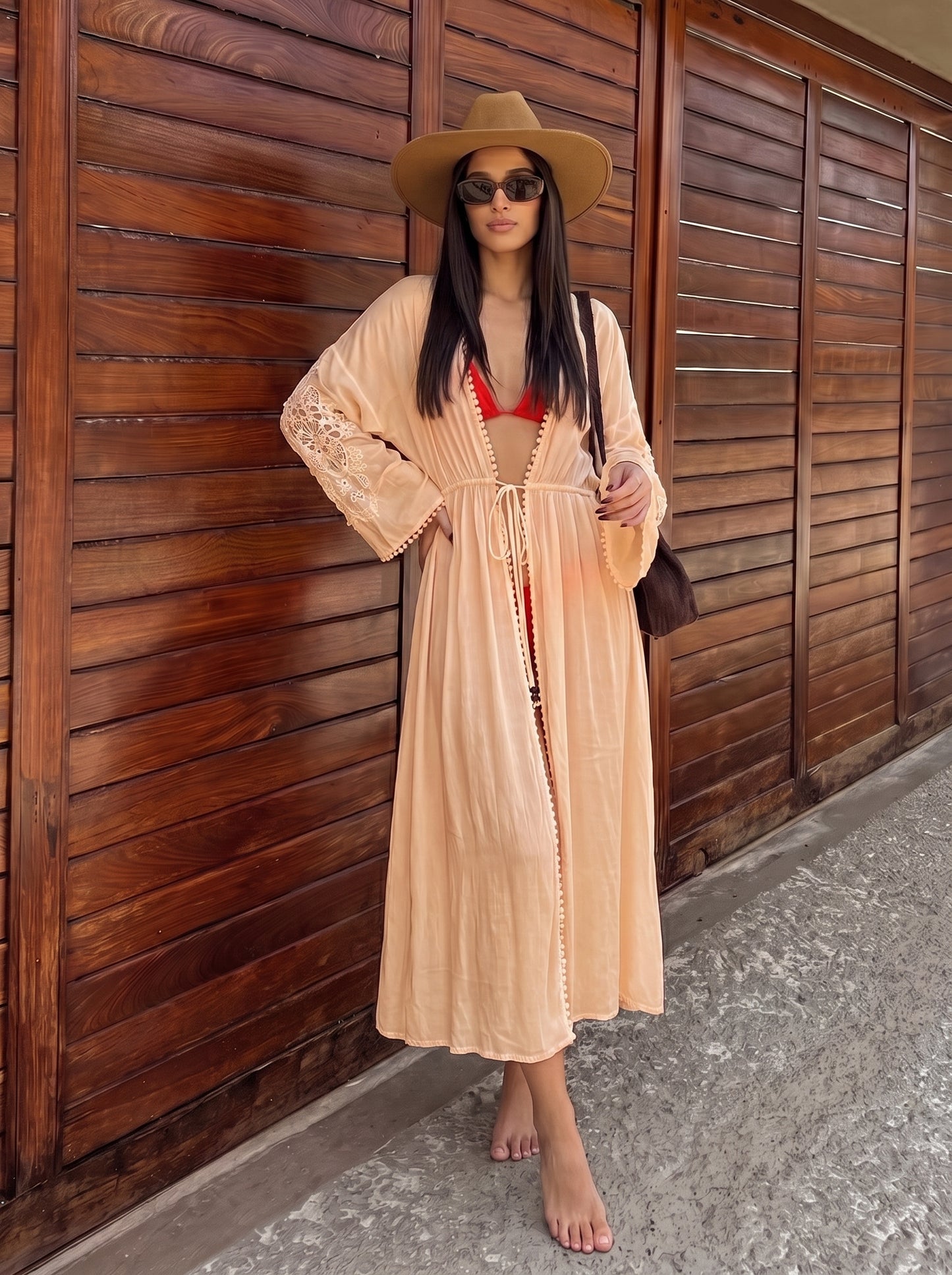 Maxi Copricostume Boho-Chic con Dettagli in Macramè