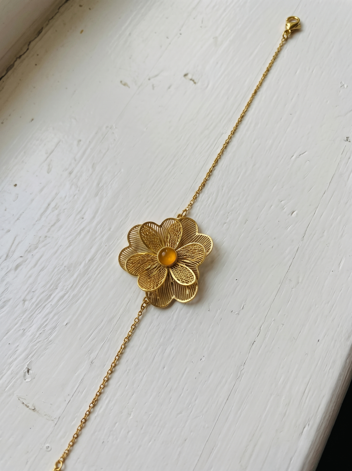 Bracciale con fiore